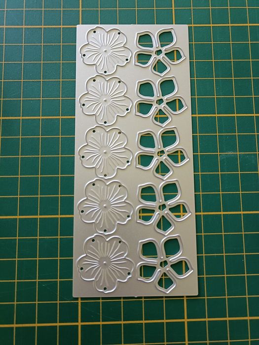 Wykrojnik paletka kwiaty kwiatuszki scrapbooking