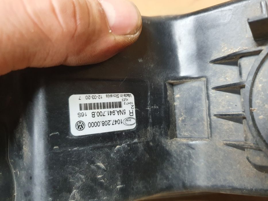 Skoda octavia III 5TA941662A Stan bardzo dobry halogen lewy