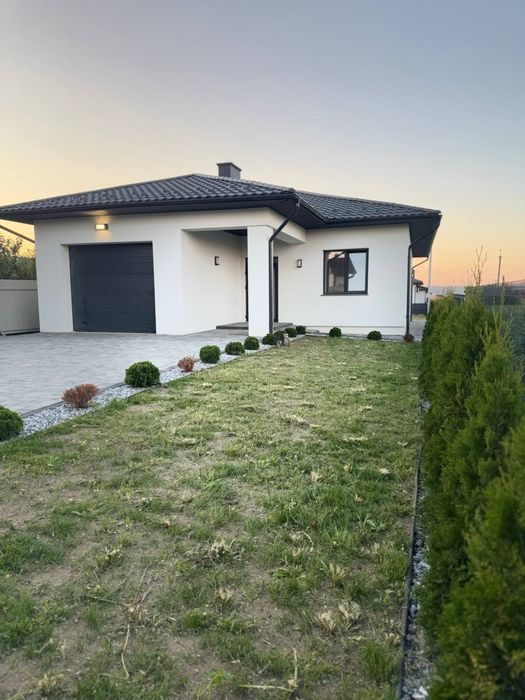 Продаж! Сучасний будинок 1км від м. Чернівці