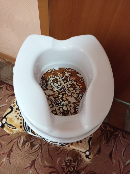 Продам насадку на унитаз для реабилитации