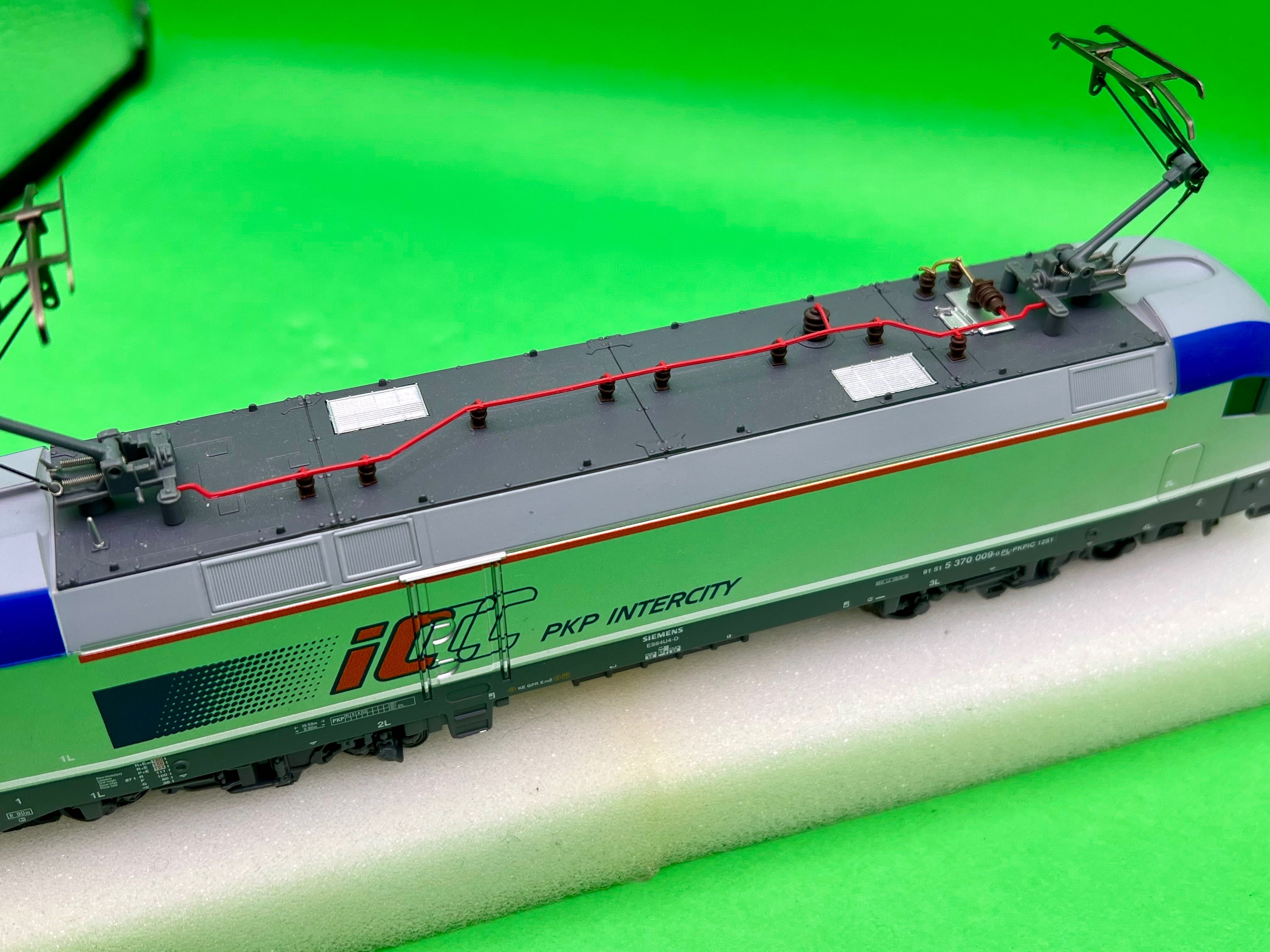 Потяг PIKO EU44-009 intercity PKP 1:87 HO