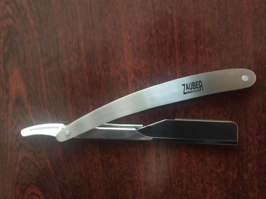 Бритва металева напівнебезпечна під змінні леза Zauber