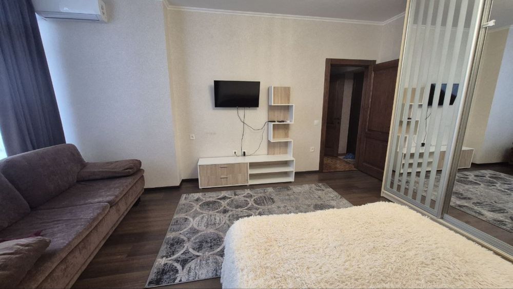 Жк Львівський .Здам квартиру подобово