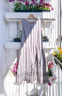 Bawełniana szara romantyczna sukienka z haftem La Redoute 36