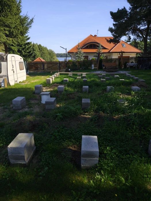 Działka nad jeziorem