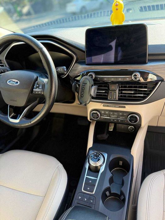 Ford Escape 2019 Titanium Hybrid 2.5L