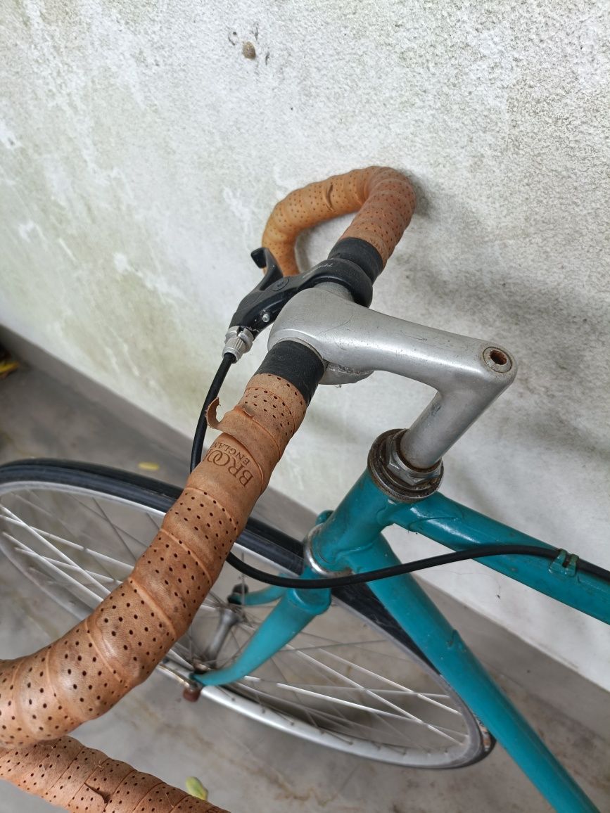 OPORTUNIDADE! Bicicleta ciclismo vintage para restauro