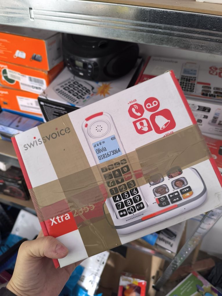 Telefony stacjonarne i bezprzewodowe cały regał