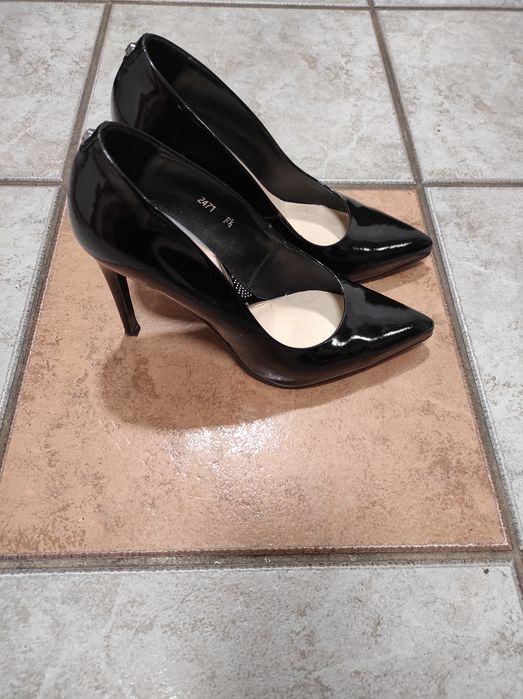 Szpilki czarne rozmiar 38