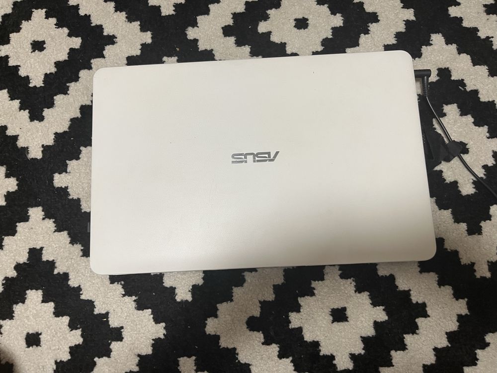 Ноутбук ASUS K751L