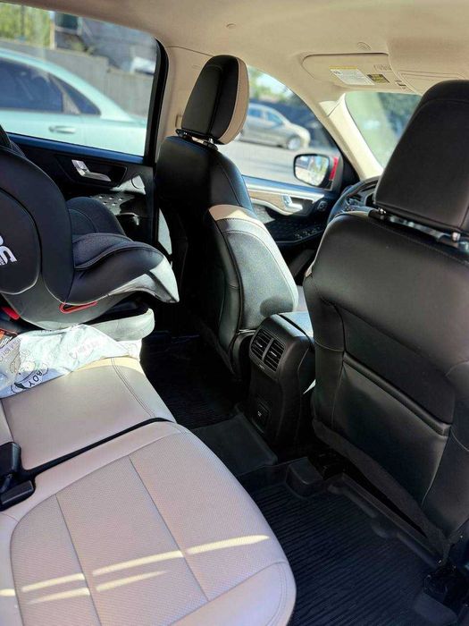 Ford Escape 2019 Titanium Hybrid 2.5L
