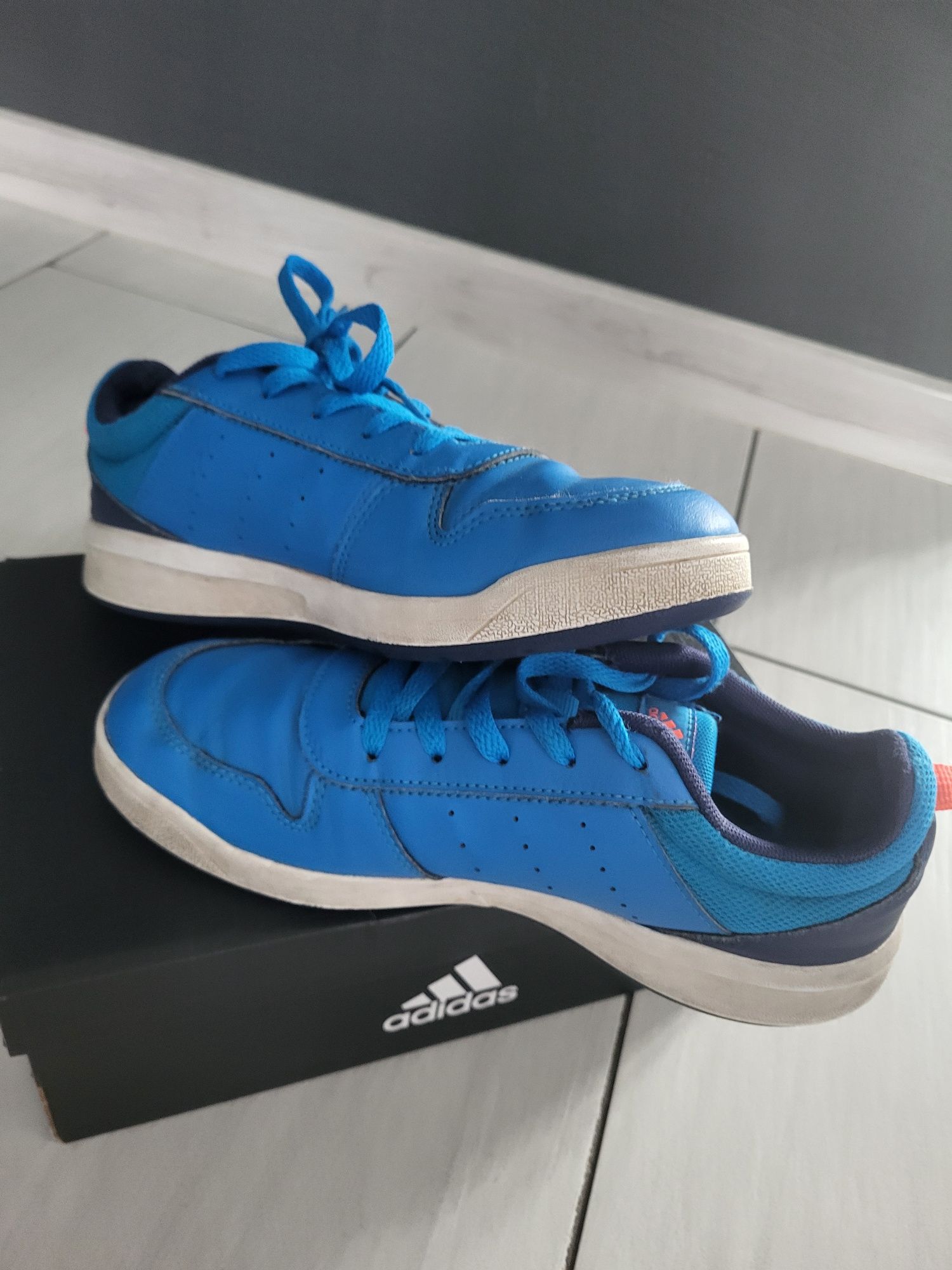 Buty adidas r.36