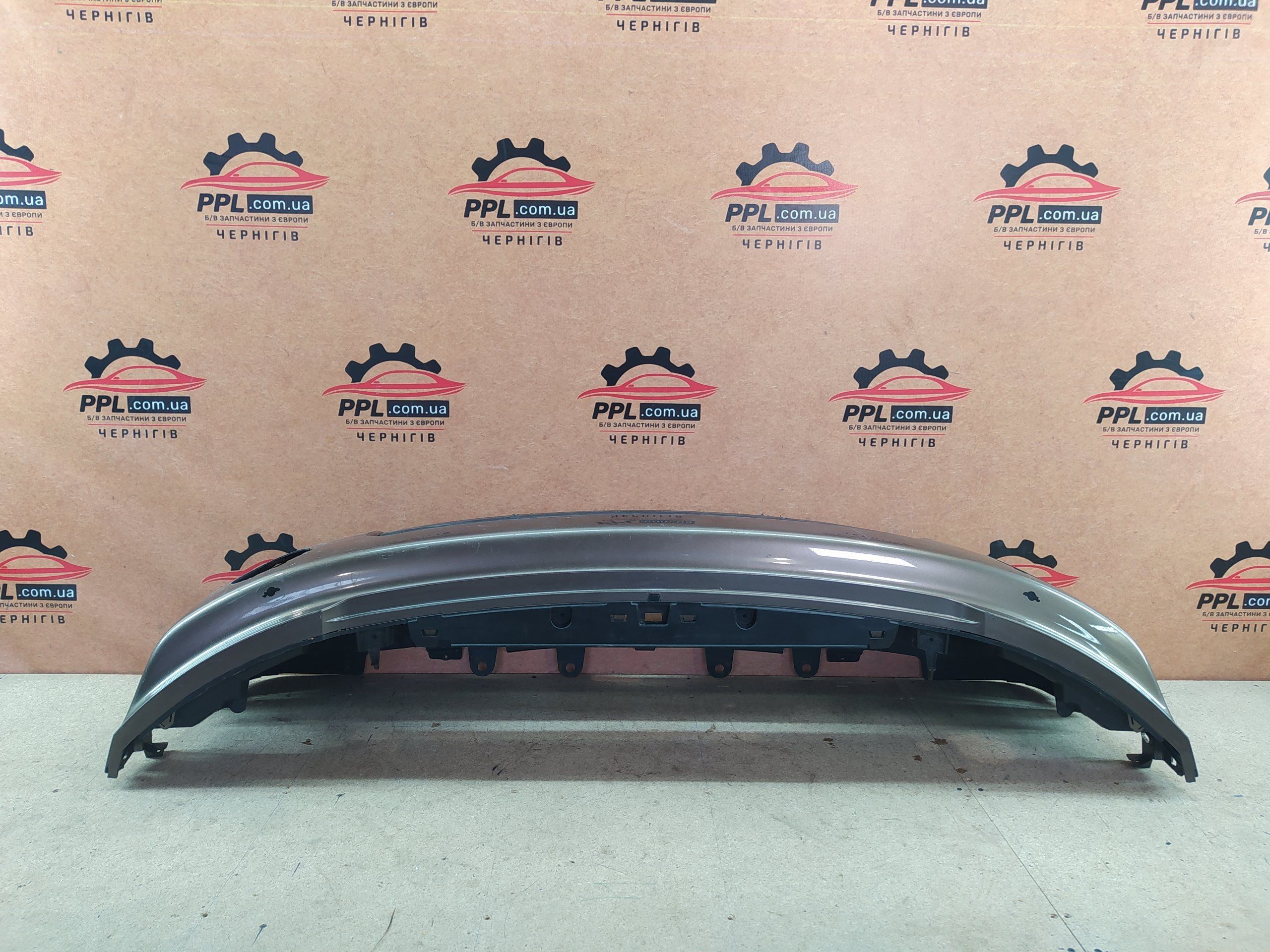 Land Rover Discovery IV 09-13 до рестайл бампер передний AH2217F003AB
