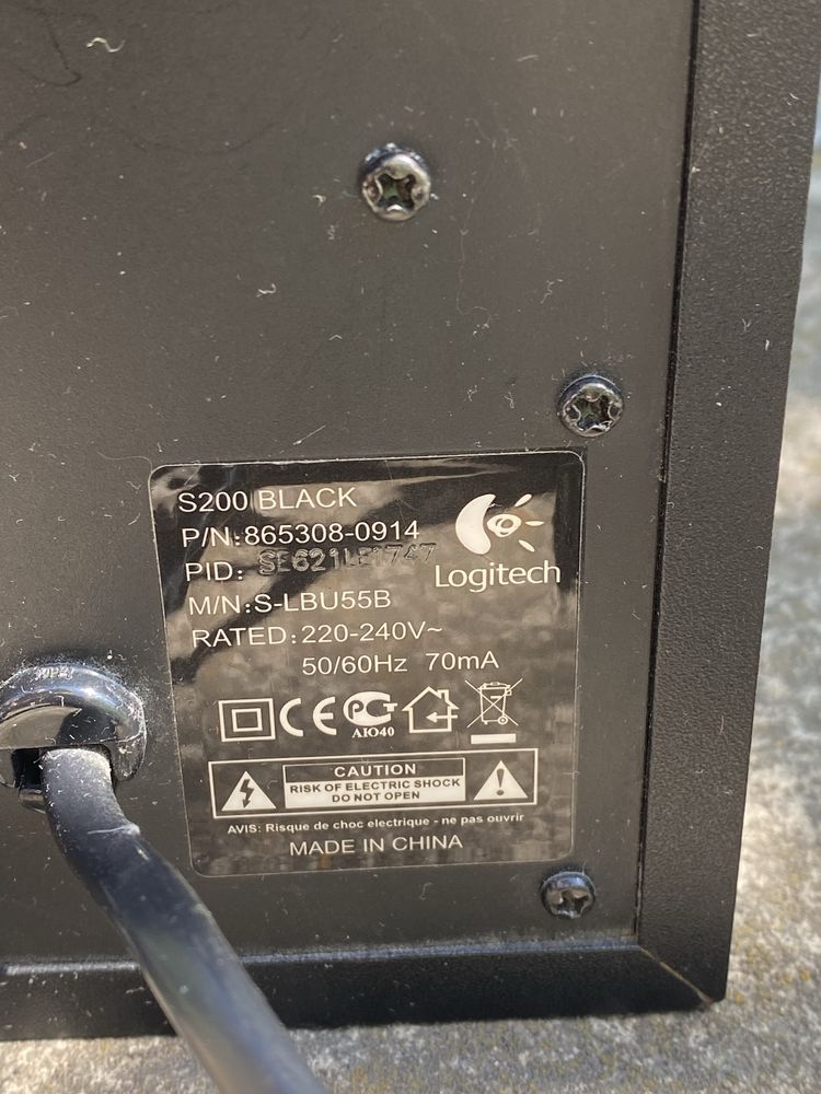 Logitech S200 з сабвуфером
