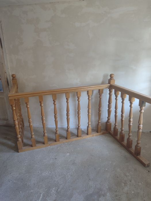 Продам балясини дубові.