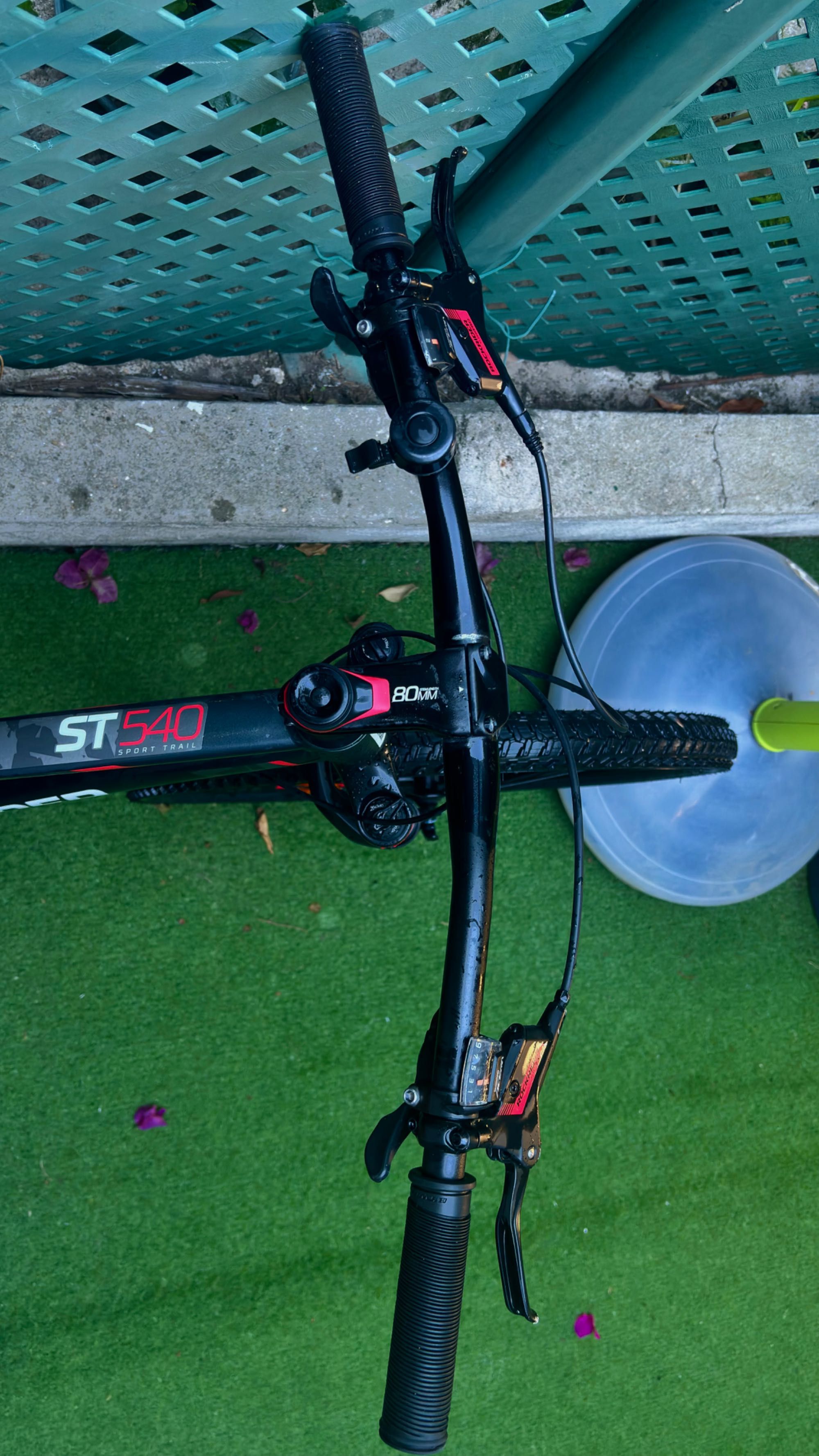 Bicicleta Rockrider st540