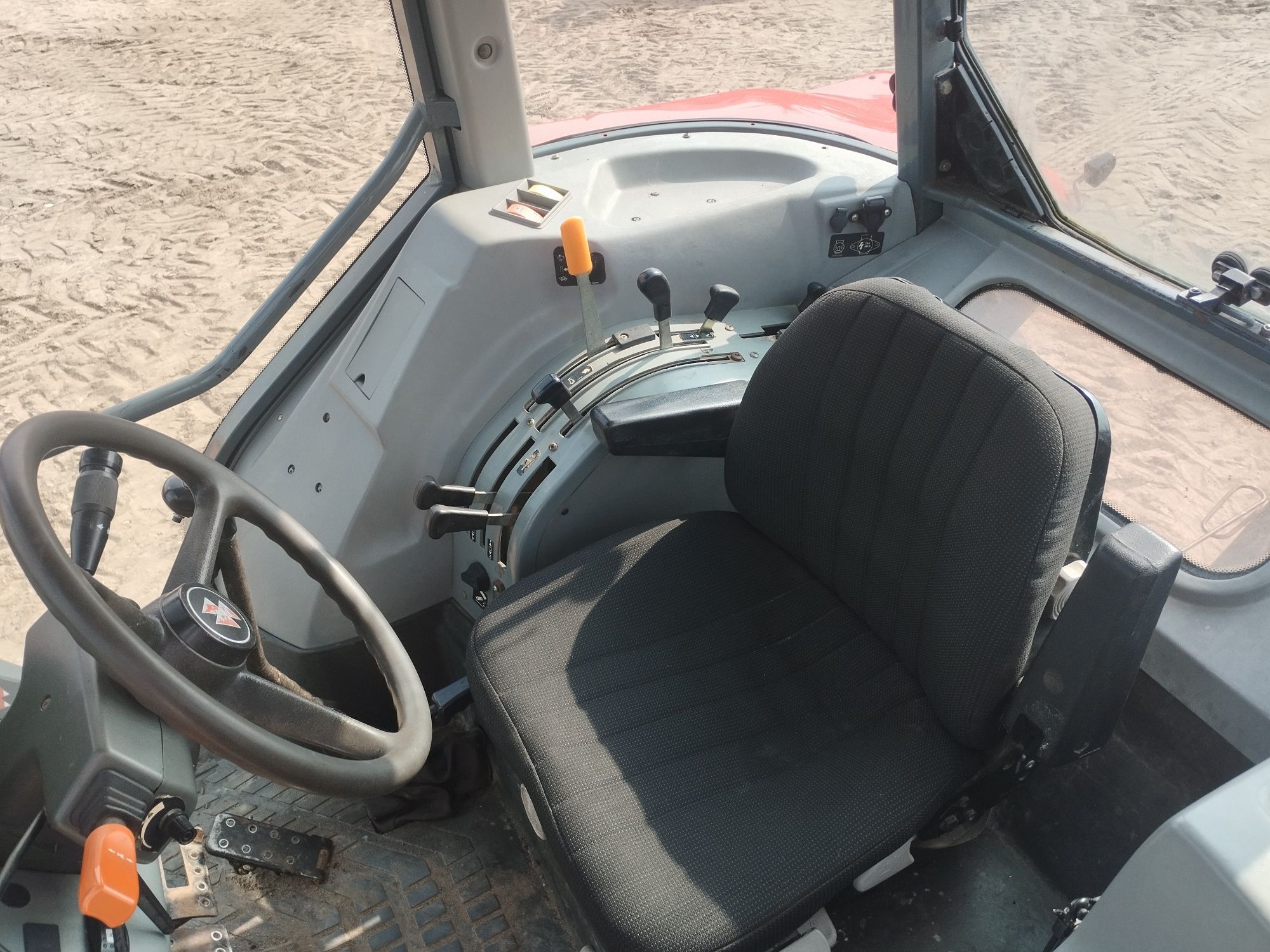 Massey Ferguson 4270 mały przebieg