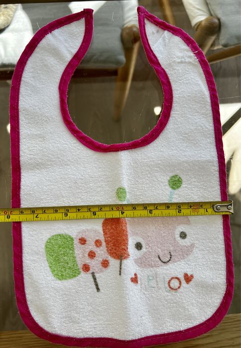 Vendo conjunto de babetes bebé impermeáveis