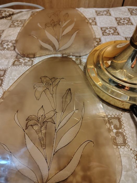 Lampka nocna. Szkło  palone ,mosiądz.