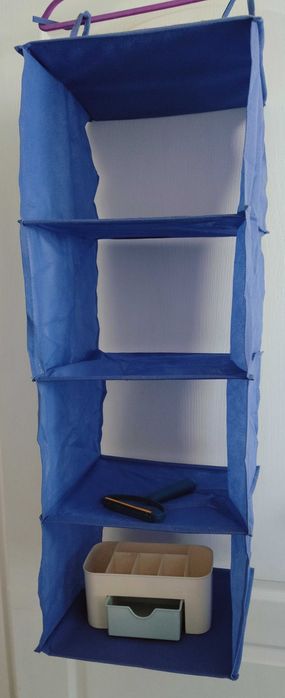 Dzianinowa półka, segregator i grzebień do tkanin