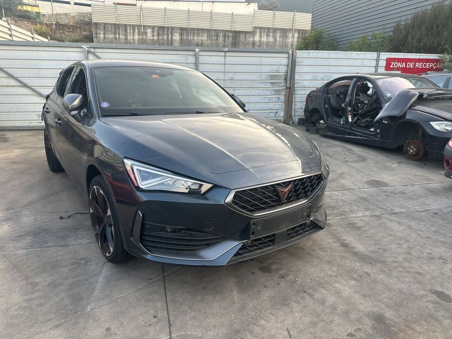 CUPRA LEON FORMENTOR 1.4 TFSI PLUG-IN HYBRID 204 CV MOTOR DGEA DE 2023 EM CENTRO DE ABATE (FIM DE VIDA)