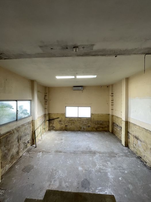 Vendo loja com 210m2 no porto