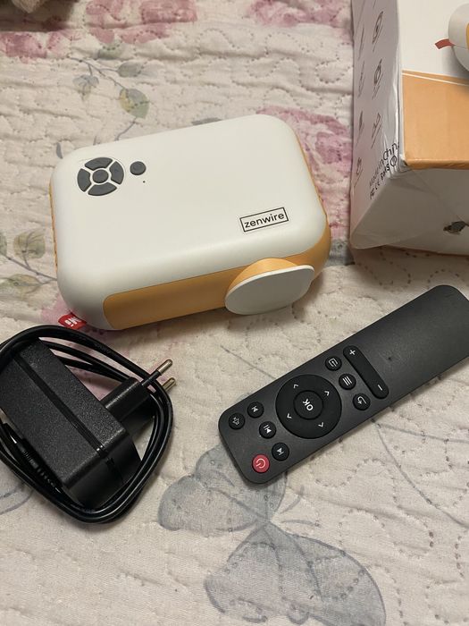 Projektor Zenwire A10 Mini Projector – stan idealny!