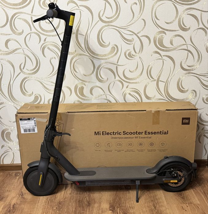 Електросамокат Xiaomi Mi Electric Scooter Essential Aluminium