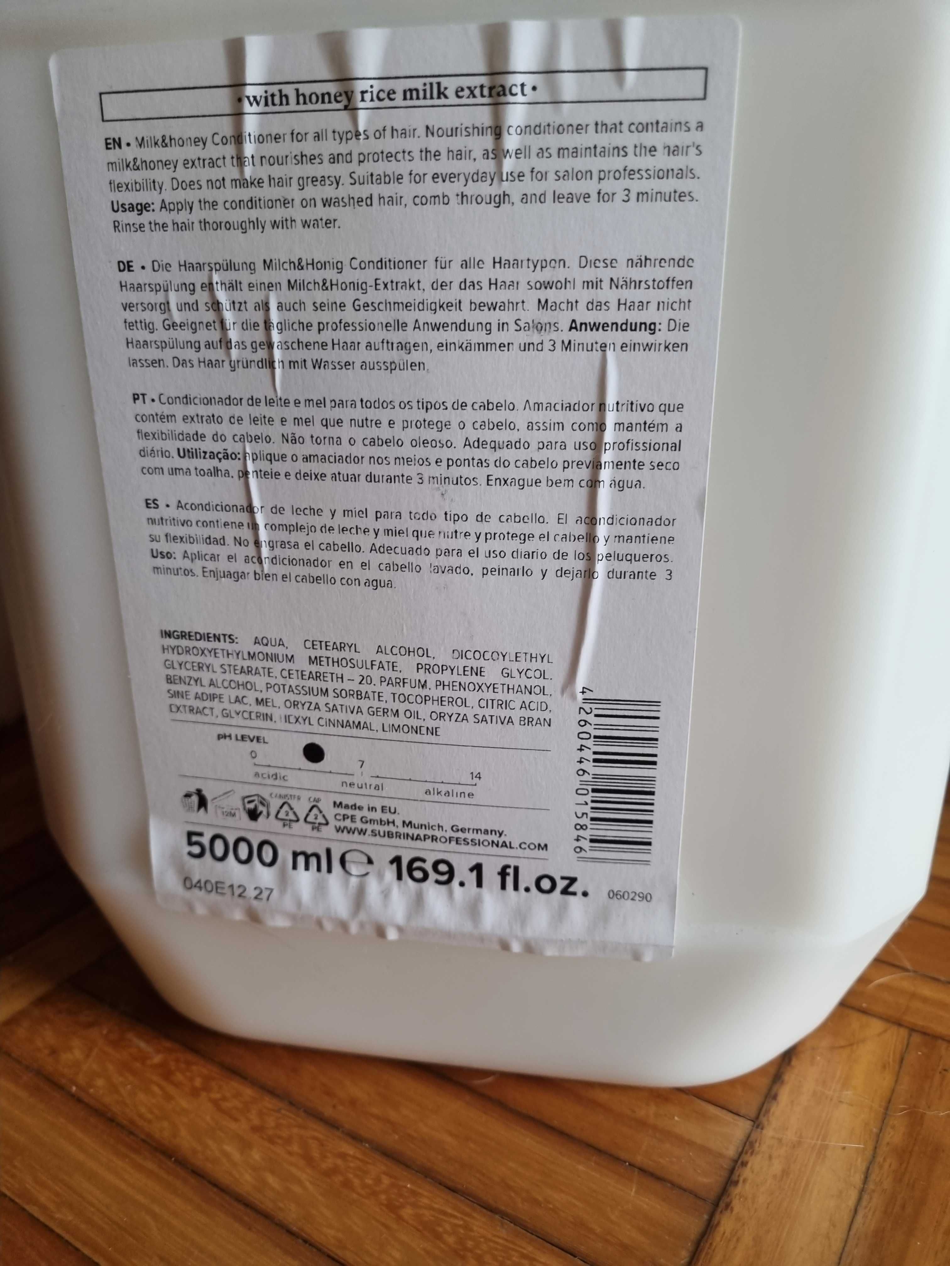 Champô (4 a 5 L) e condicionador separado (4 a 5 L)