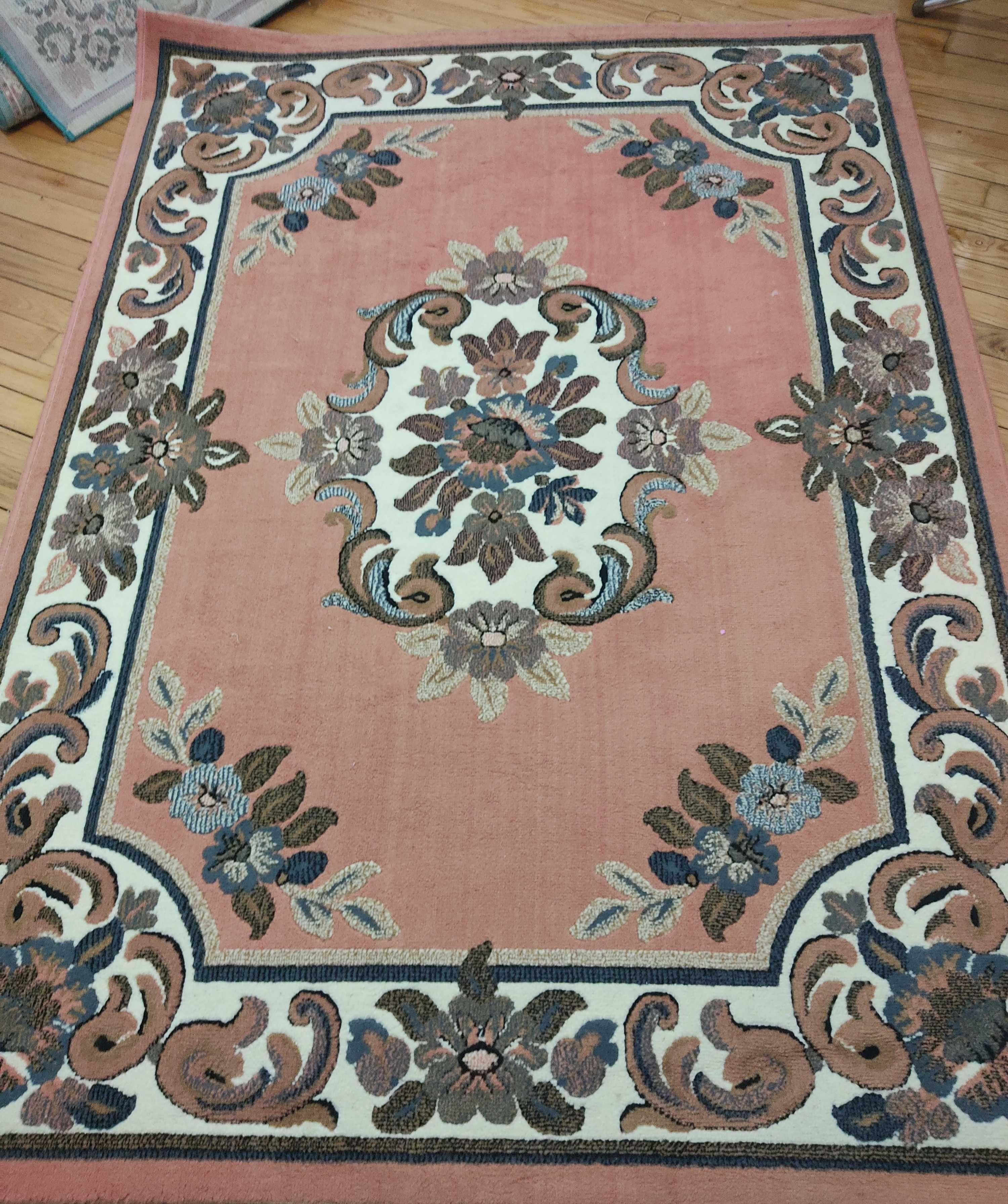 Carpete rosa 2,15 x 1,60 cm