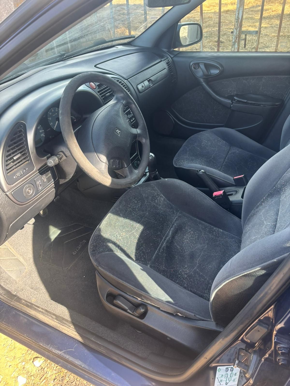 Carro Citroen xsara