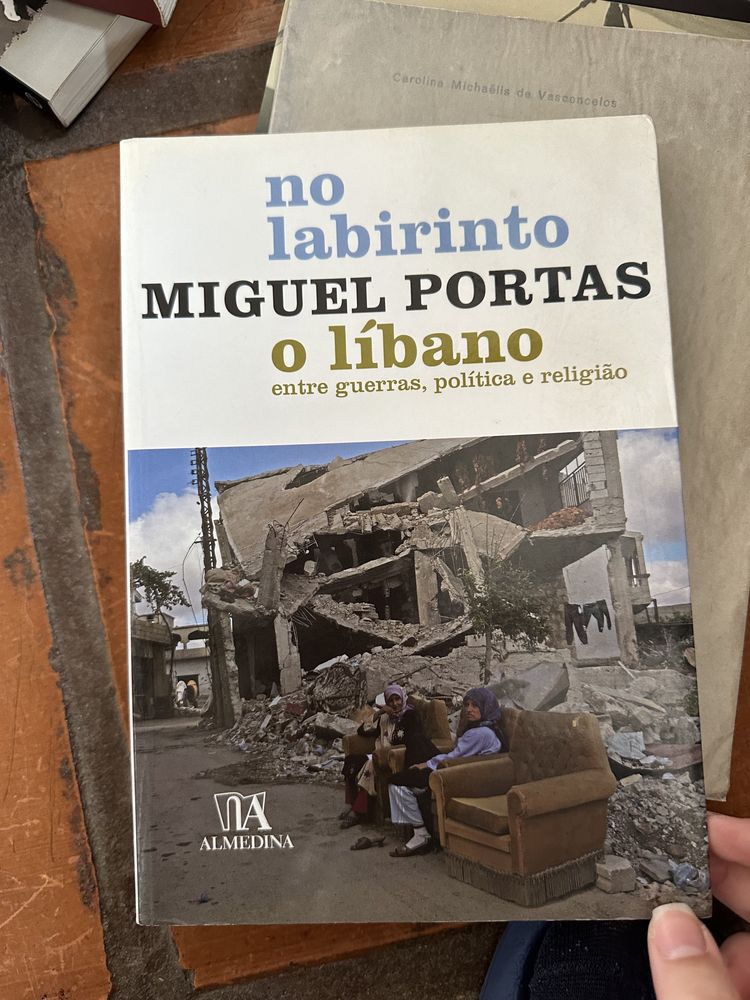 livro Miguel portas - no Labirinto