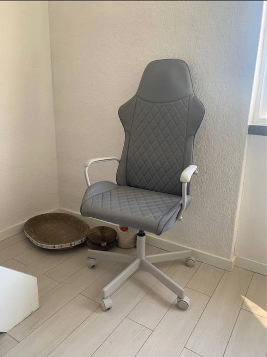 Cadeira de escritório IKEA UTESPELARE