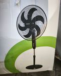 Wentylator stojący wiatrak pilot oscylacja 75 watt programy