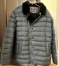 Зимова чоловіча куртка з капюшоном 56 розмір б/у