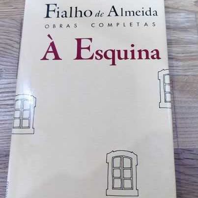 vendo livro A esquina