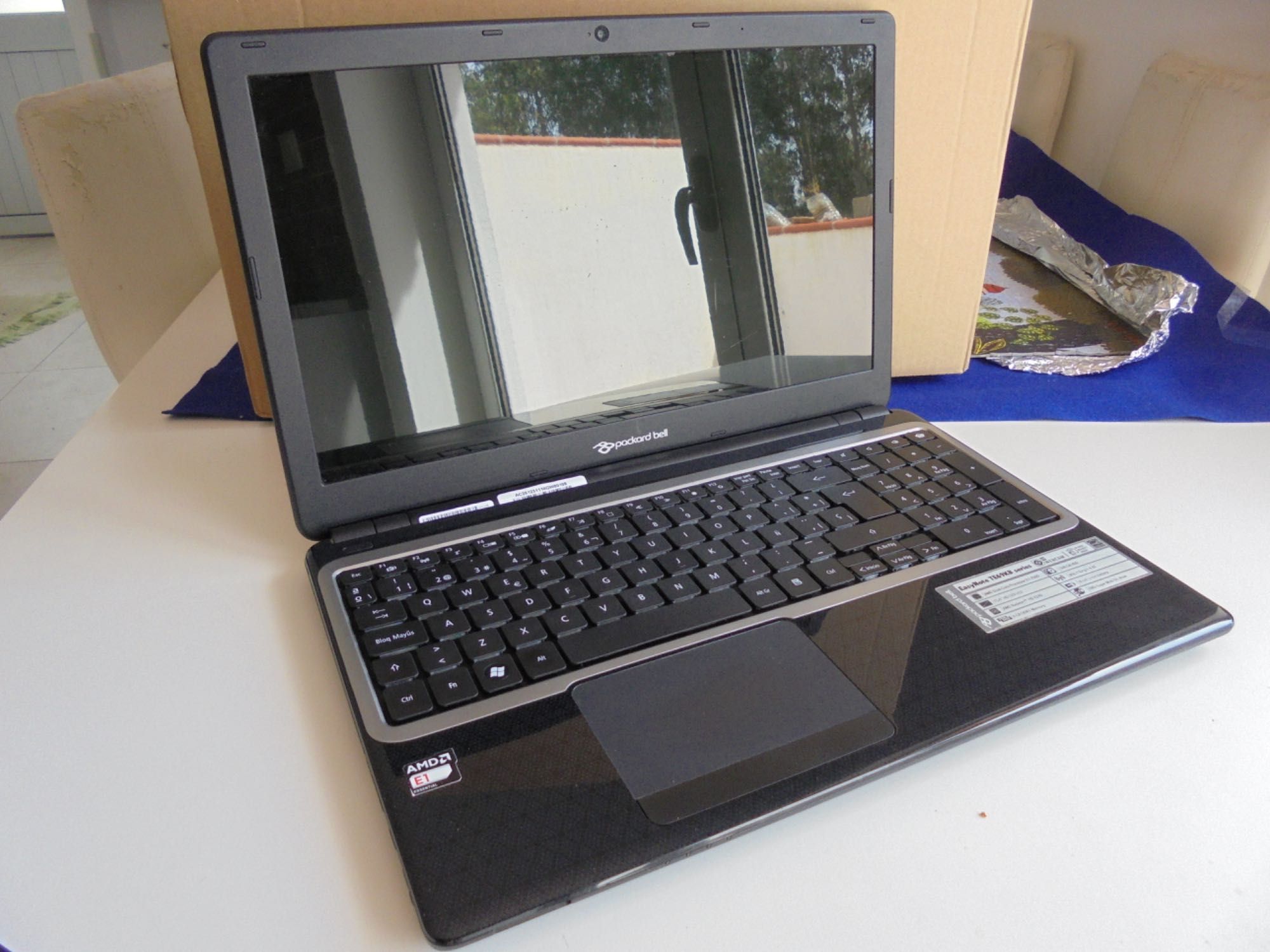 PACKARD BELL EasyNote TE69KB series