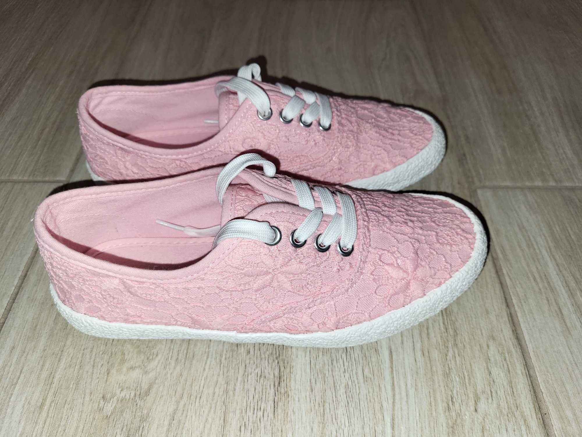 Letnie tenisówki damskie