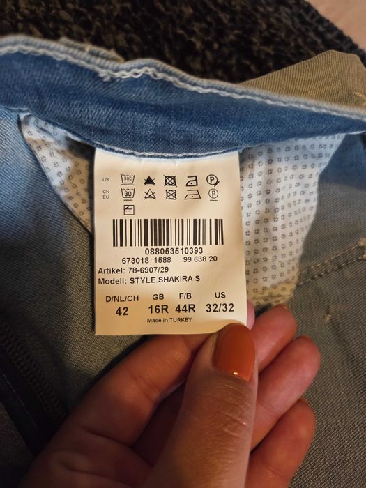 Calças de ganga super stretch denim da Brax, tamanho 42