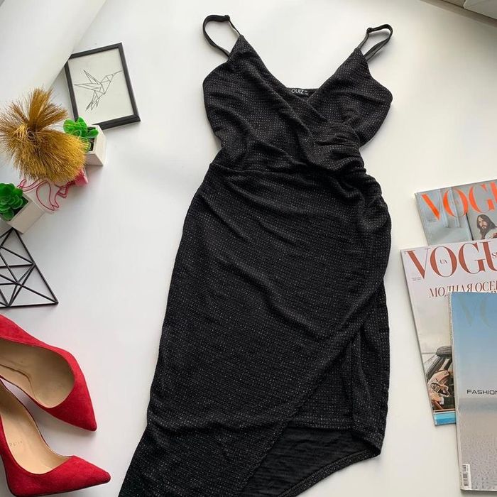 Неймовірна вечірня жіноча сукня