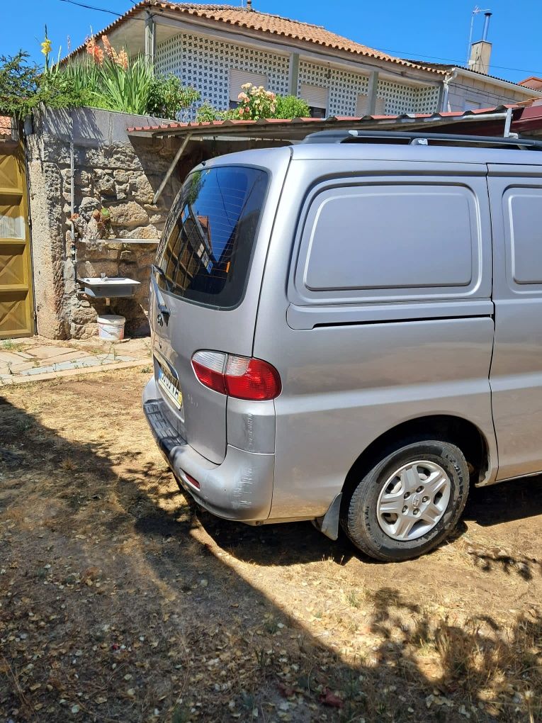 Hyundai H1 2003 2.5turbo