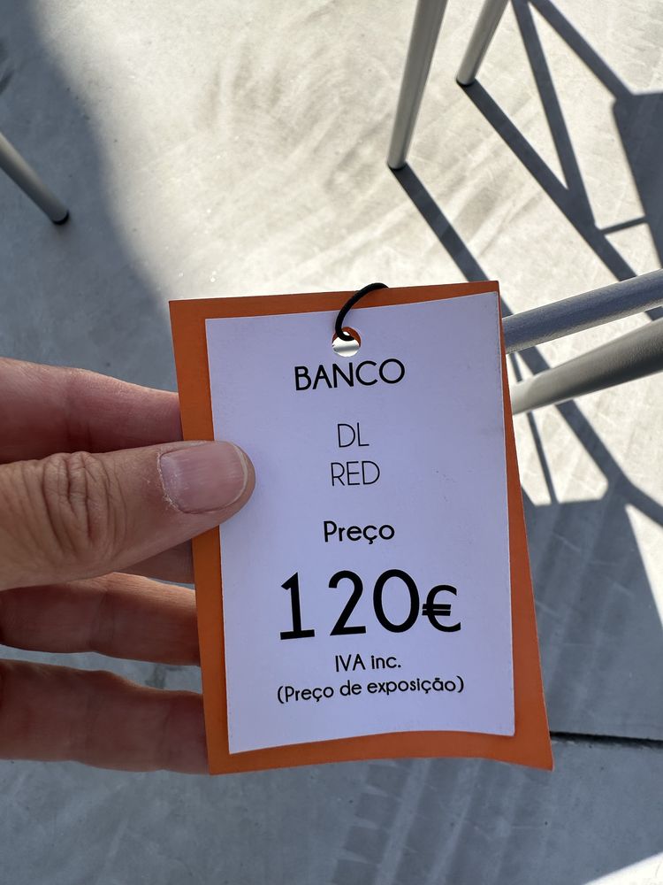 Bancos comoletamente novos