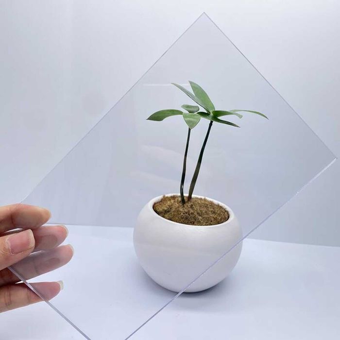 Kawałki z plexi bezbarwnej