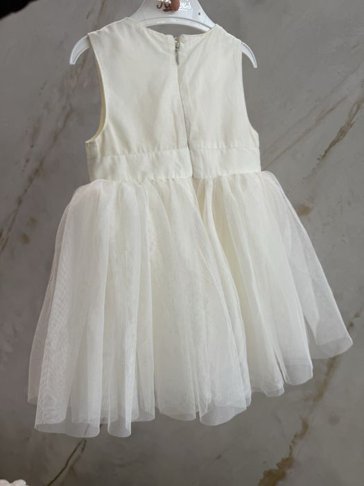 Святкова сукня для дівчинки 9-12 міс