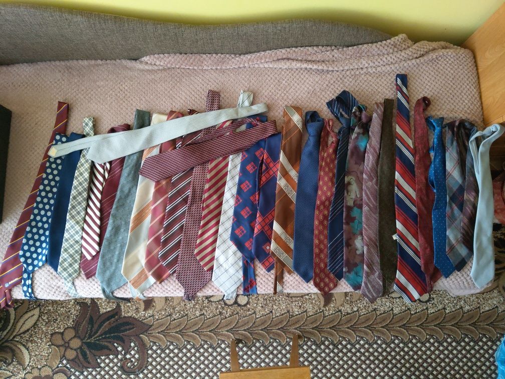 Męskie krawaty, zestaw 29 sztuk.