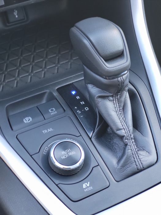 Тойота Рав4 гібрид