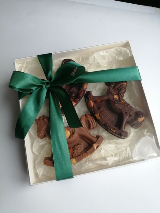 Шоколадні подарункові набори до новорічних свят