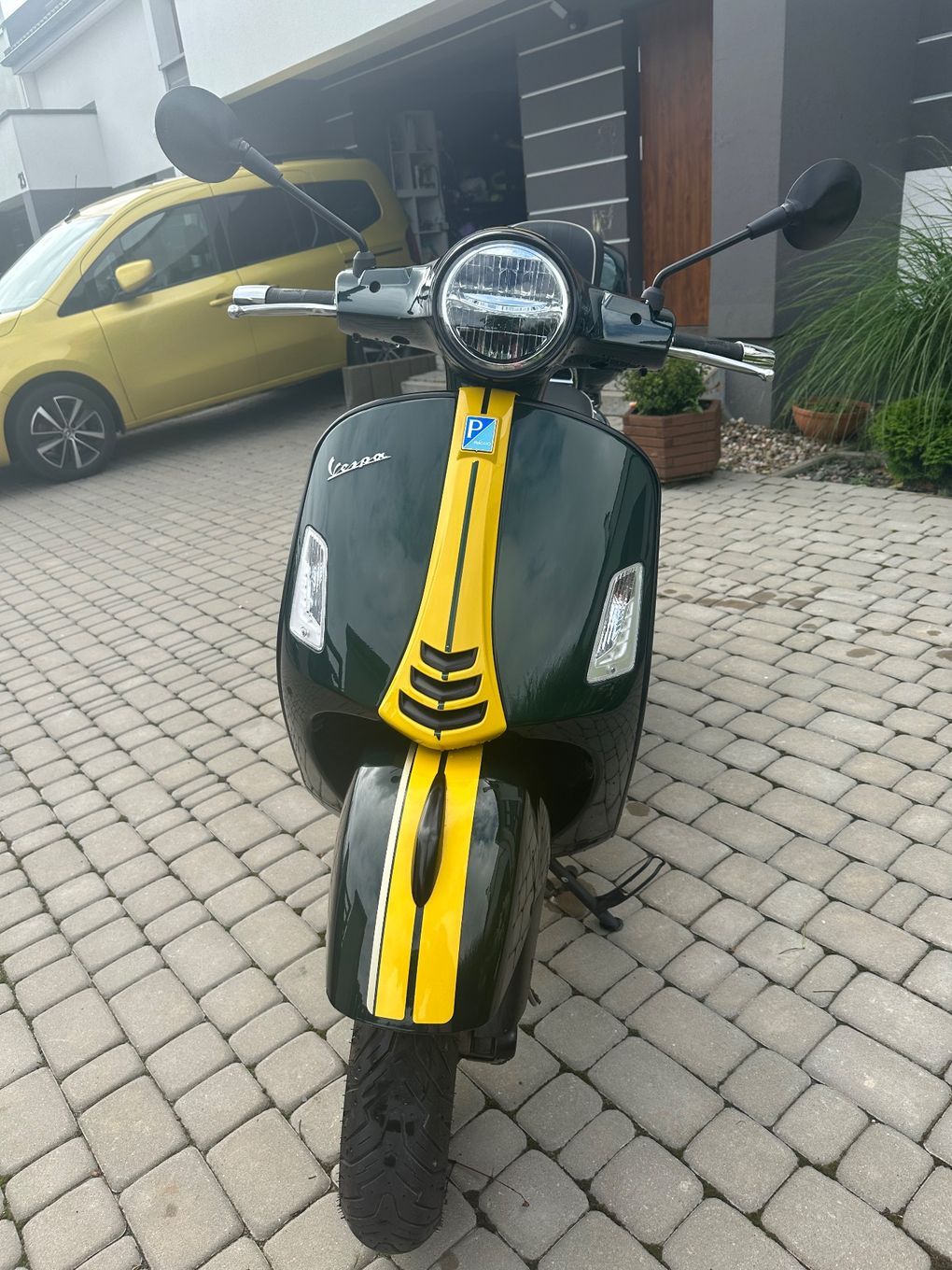 Vespa GTS Vespa GTS 125 Pierwszy właściciel Salon Polska