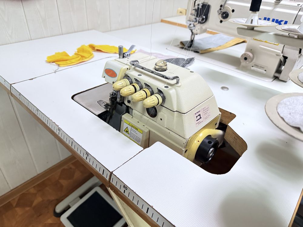 Overlock Gemsy 757F ( Siruba Juki) 5 nitkowy servo 230V
