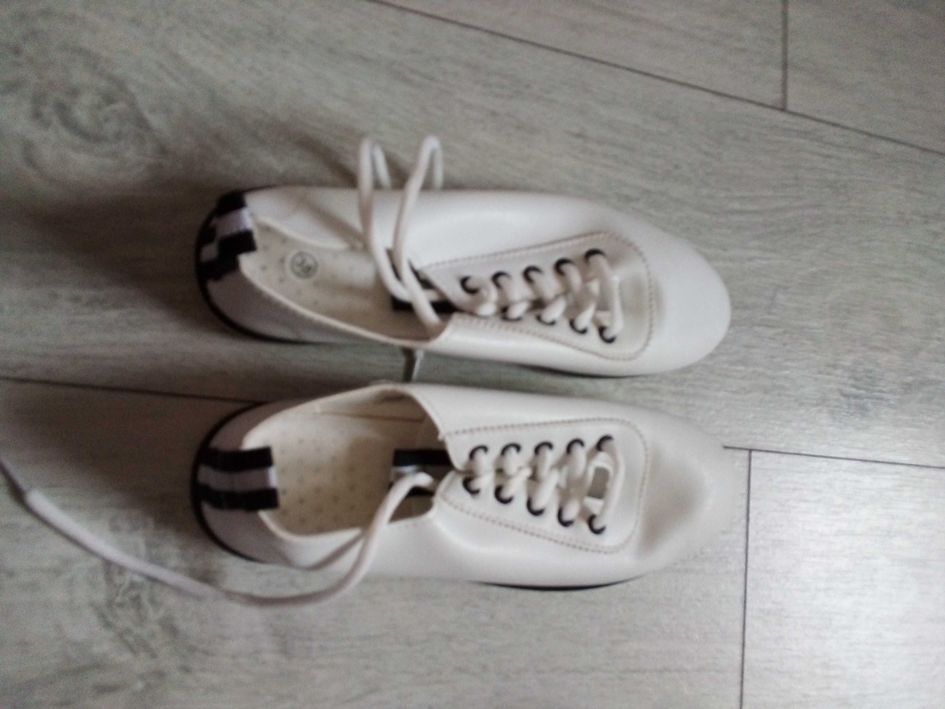 Buty komunijne białe roz. 38